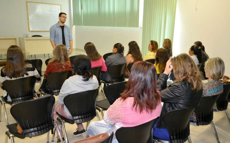 Capacitação Reúne Profissionais Da Educação